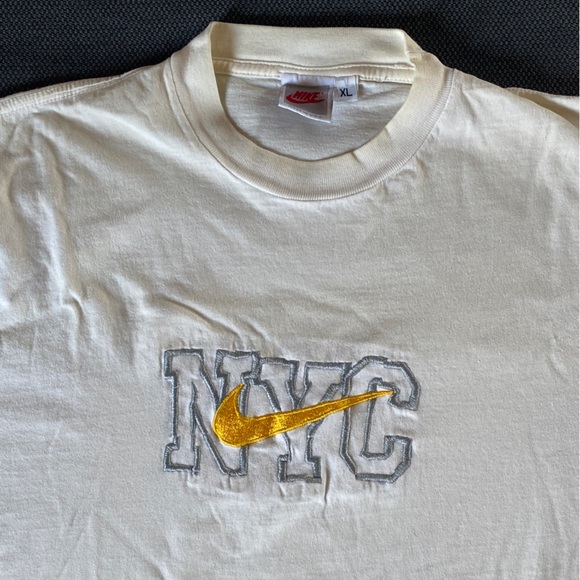 RETRO NIKE XL TEE SHIRT - Picture 3 of 6